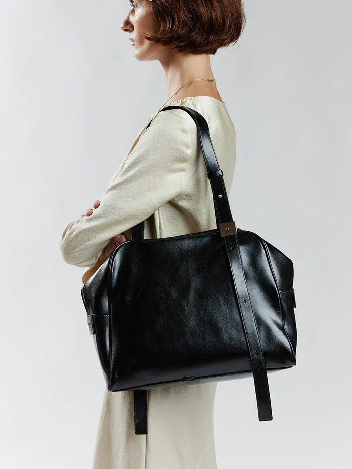 AHNI Midnight Boston bag