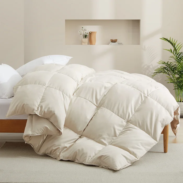All-Season Medium Warmth White Goose Down Comforter with Premium Fabric