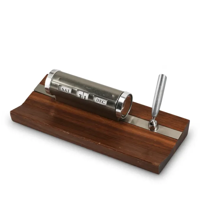 Desk Calendar / Pen Holder