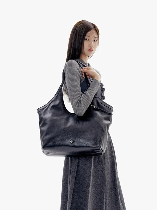 FINDKAPOOR ROOMY SHOULDER BAG 36