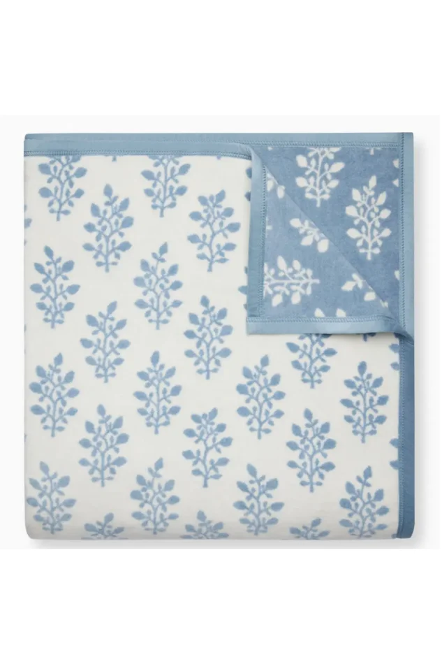 GARDEN GATE BLANKET FAMILY SIZE