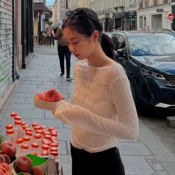 Gila Archive LETTERING SHEER LONG SLEEVE (BLACKPINK Jennie WEAR)