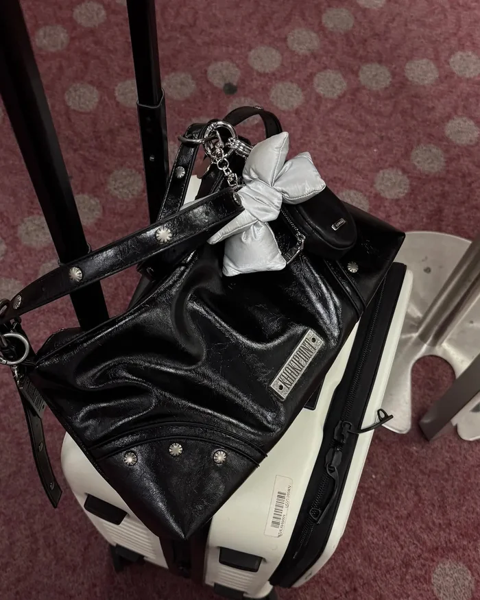 KHAKIPOINT Stud Shoulder Bag