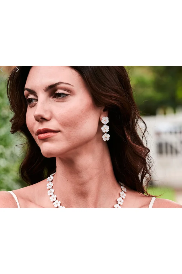 MERMAID GARDEN PETITE LINEAR EARRINGS MOP