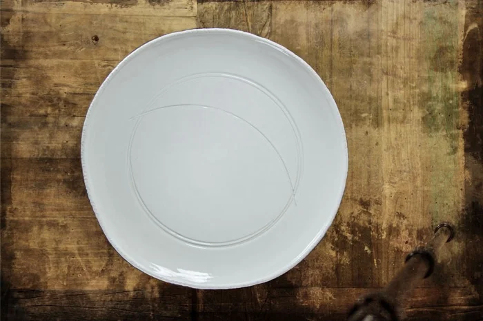 Montes Doggett Dinner Plate No. 88