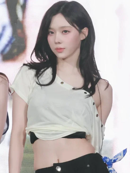 PLEASENOFOLLOW Harry Button Unbal Shirring Short Top (aespa Winter Wear)