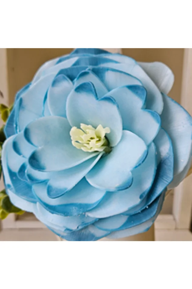 STILL WATERS PETAL SOAP FLOWER